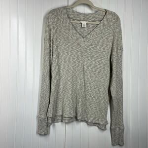 NWOT Caslon Women’s Gray Long Sleeve V-Neck Knit Sweater Size Medium